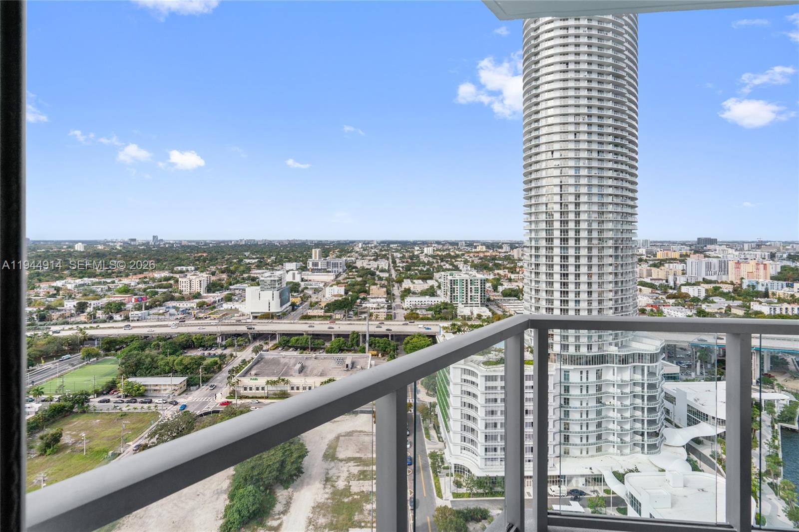 185 Southwest 7th Street, Unit 2702 Miami, FL 33130 - Photo 43 of 71