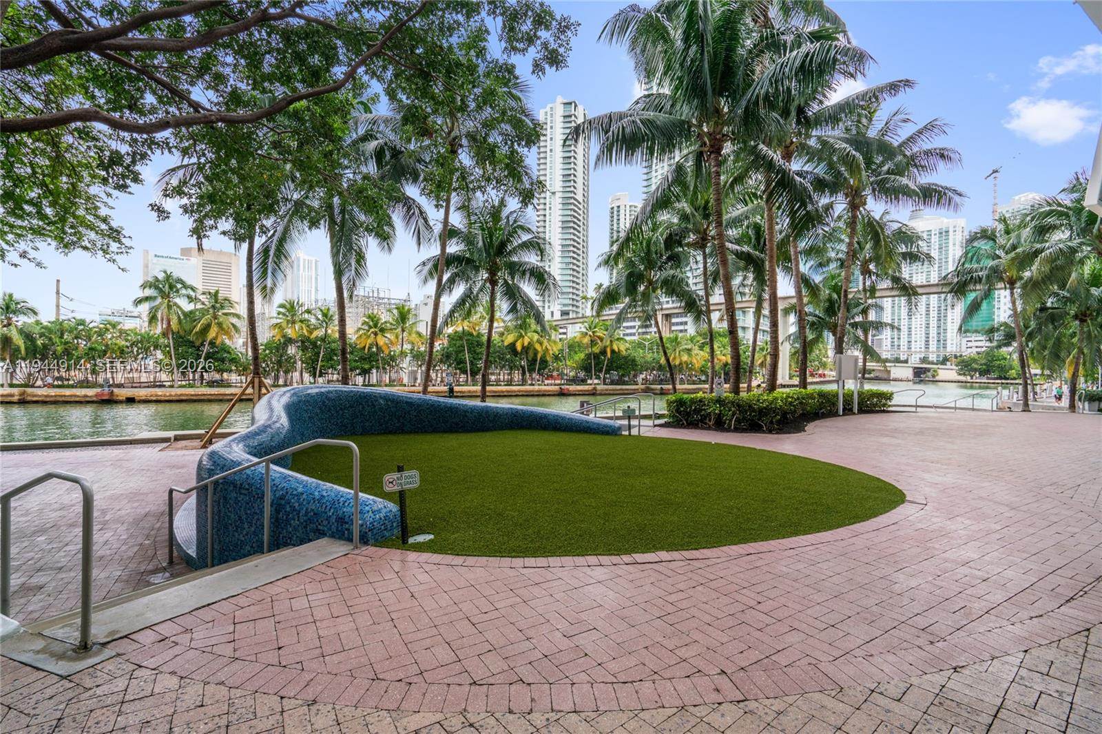 185 Southwest 7th Street, Unit 2702 Miami, FL 33130 - Photo 64 of 71