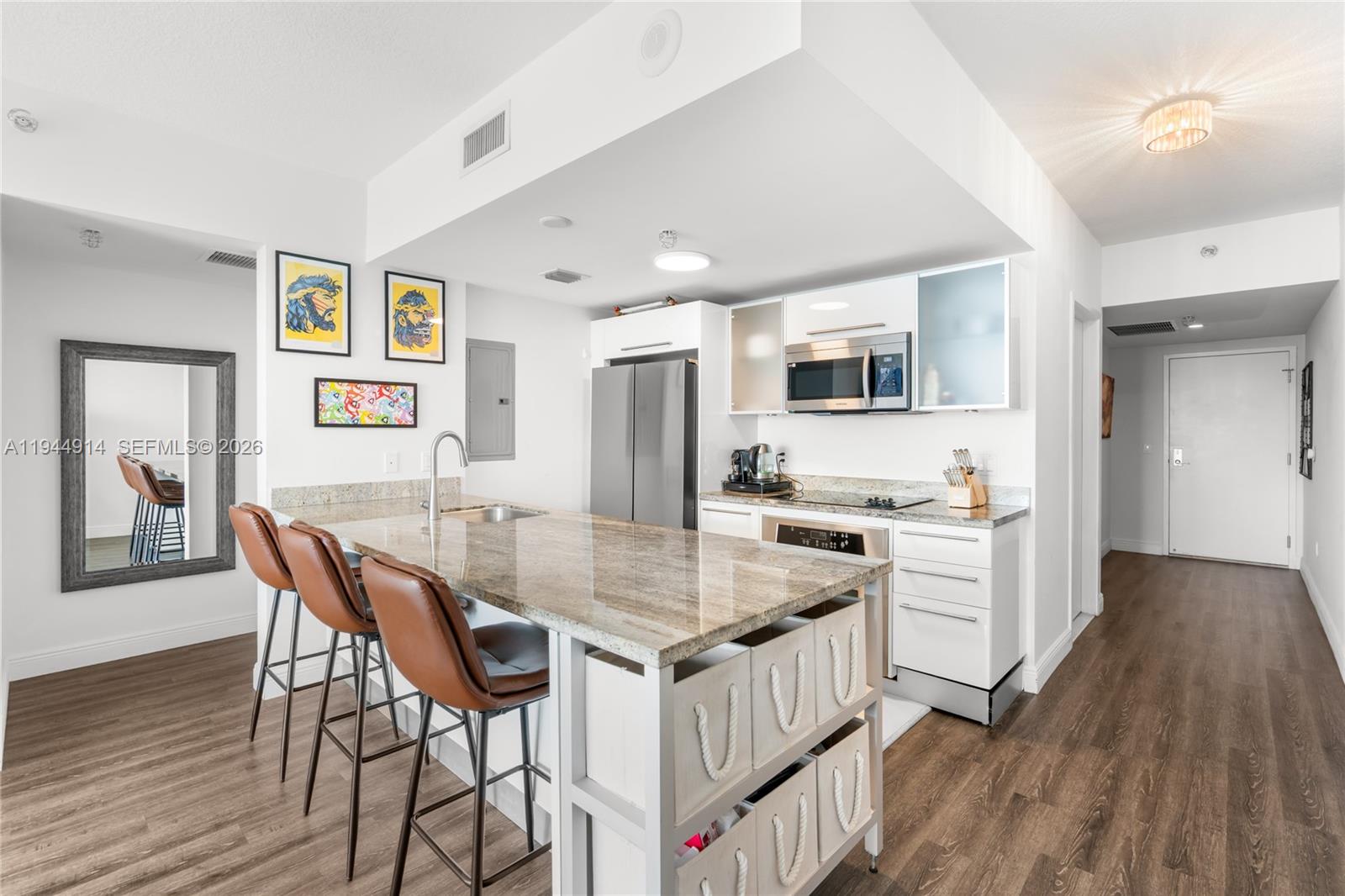 185 Southwest 7th Street, Unit 2702 Miami, FL 33130 - Photo 8 of 71