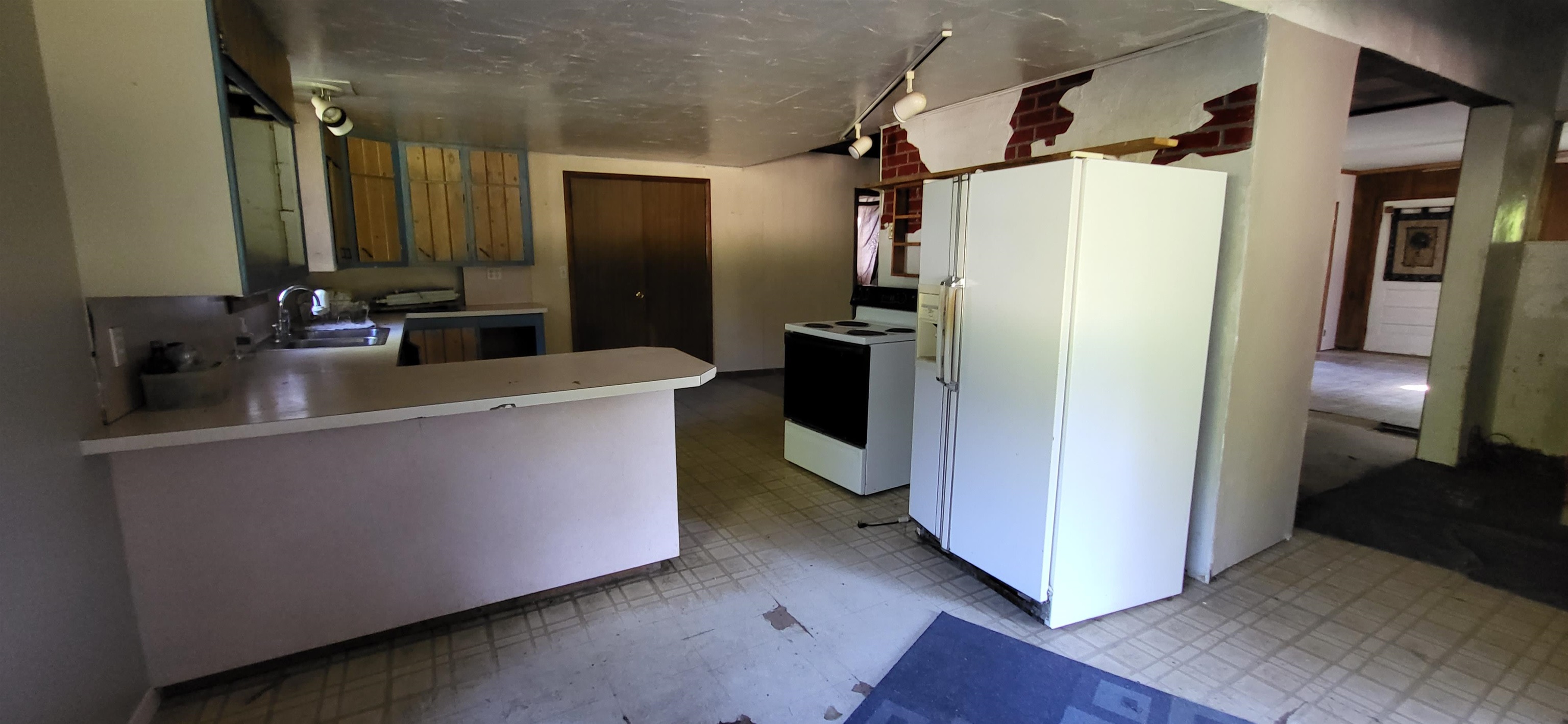 3011 Muckle Road Central Lake, MI 49622 - Photo 6 of 38 1904270-5.JPG