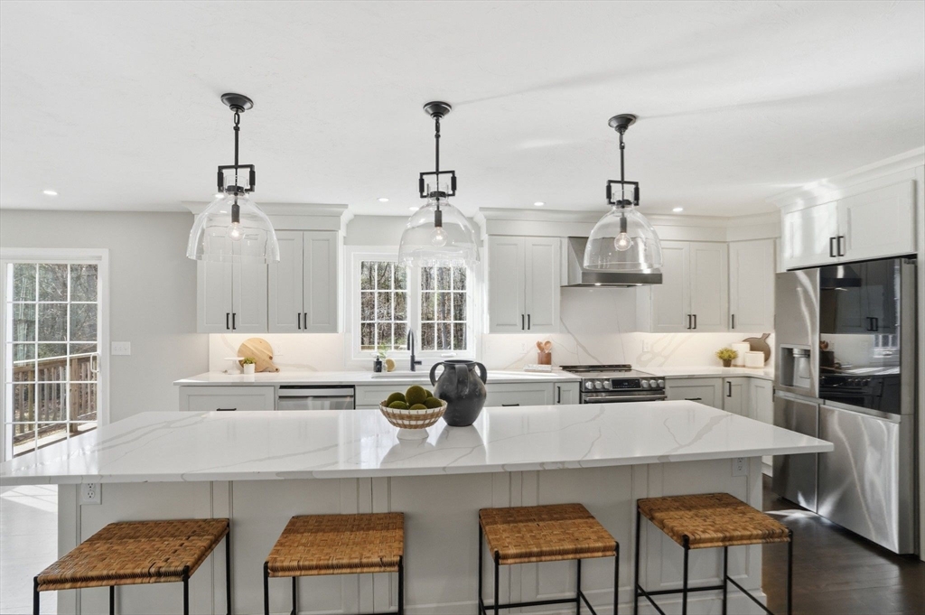 139 Rocky Hill Road Rehoboth, MA 02769 - Photo 1 of 41