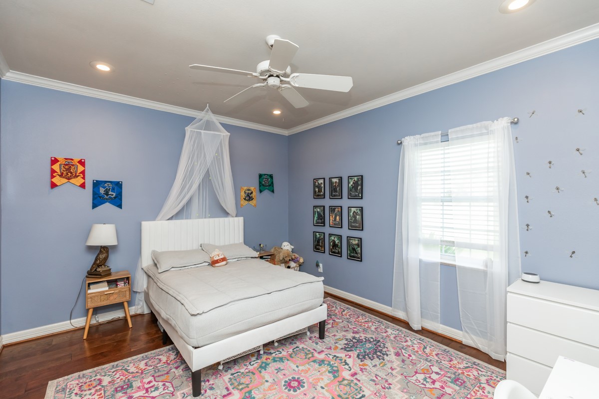 430 Bonura Road Sour Lake, TX 77659 - Photo 31 of 50 a bedroom with a bed and a window