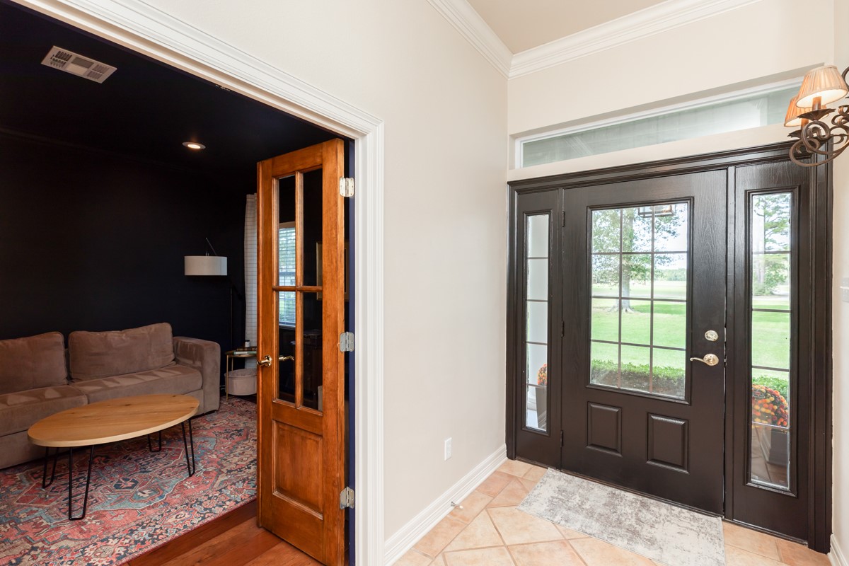 430 Bonura Road Sour Lake, TX 77659 - Photo 5 of 50 a living room with furniture and a window