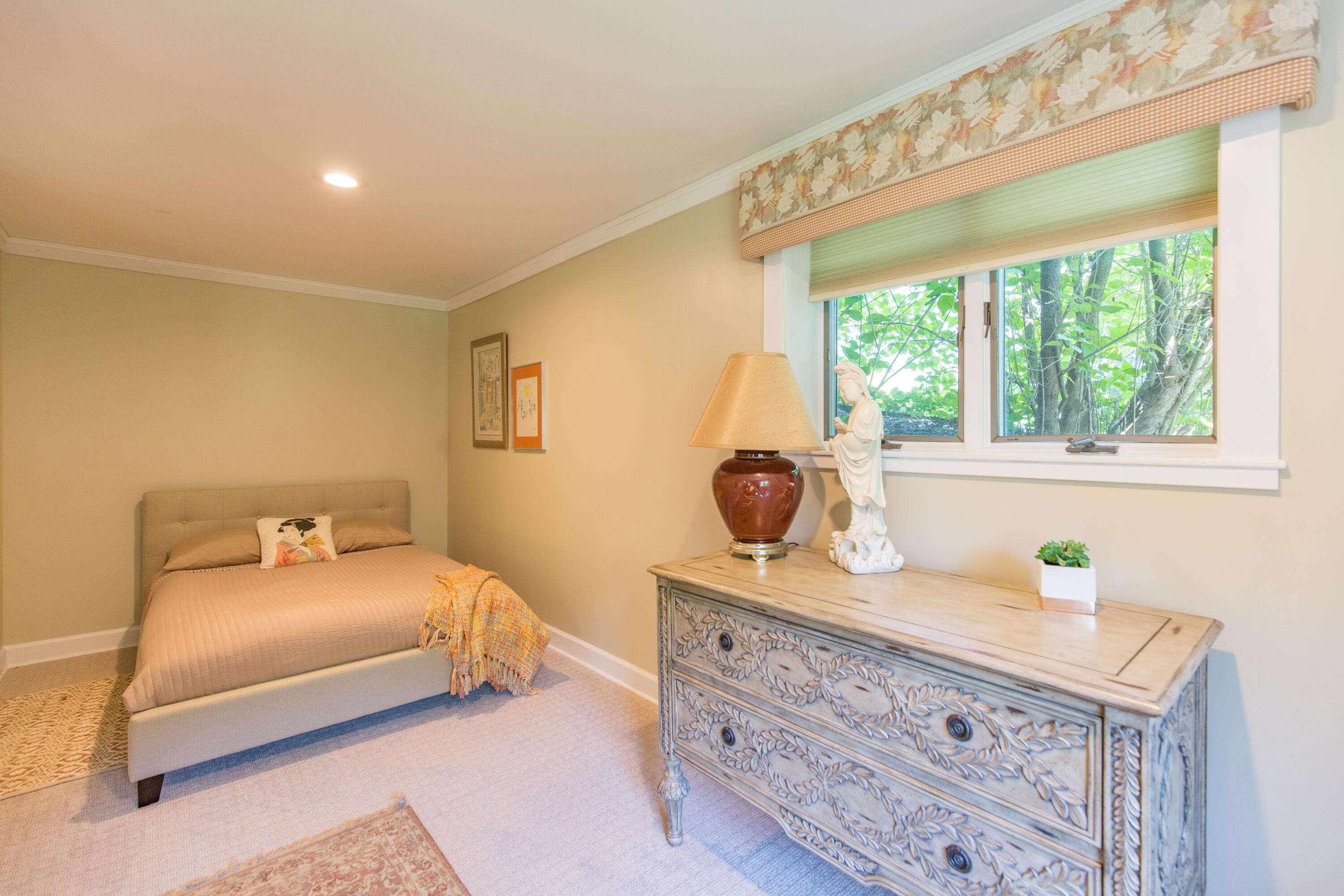 31 Brookside Road Portland, ME 04103 - Photo 49 of 107 GUEST BEDROOM