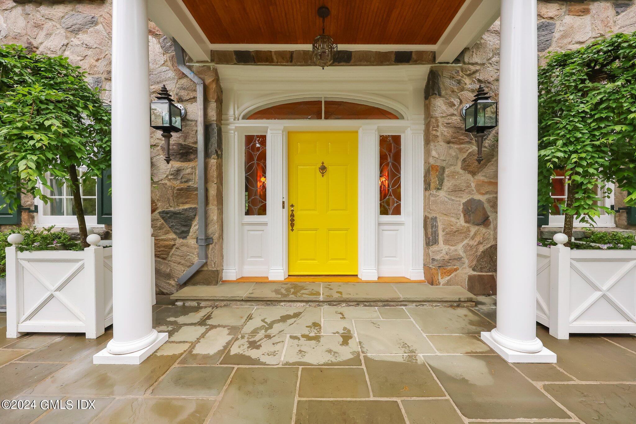 17 Alden Road Greenwich, CT 06831 - Photo 2 of 27 2-web-or-mls-17-alden-rd