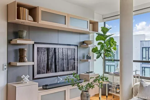 $1,695,000 | 400 Grove Street, Unit 504, San Francisco, CA 94102