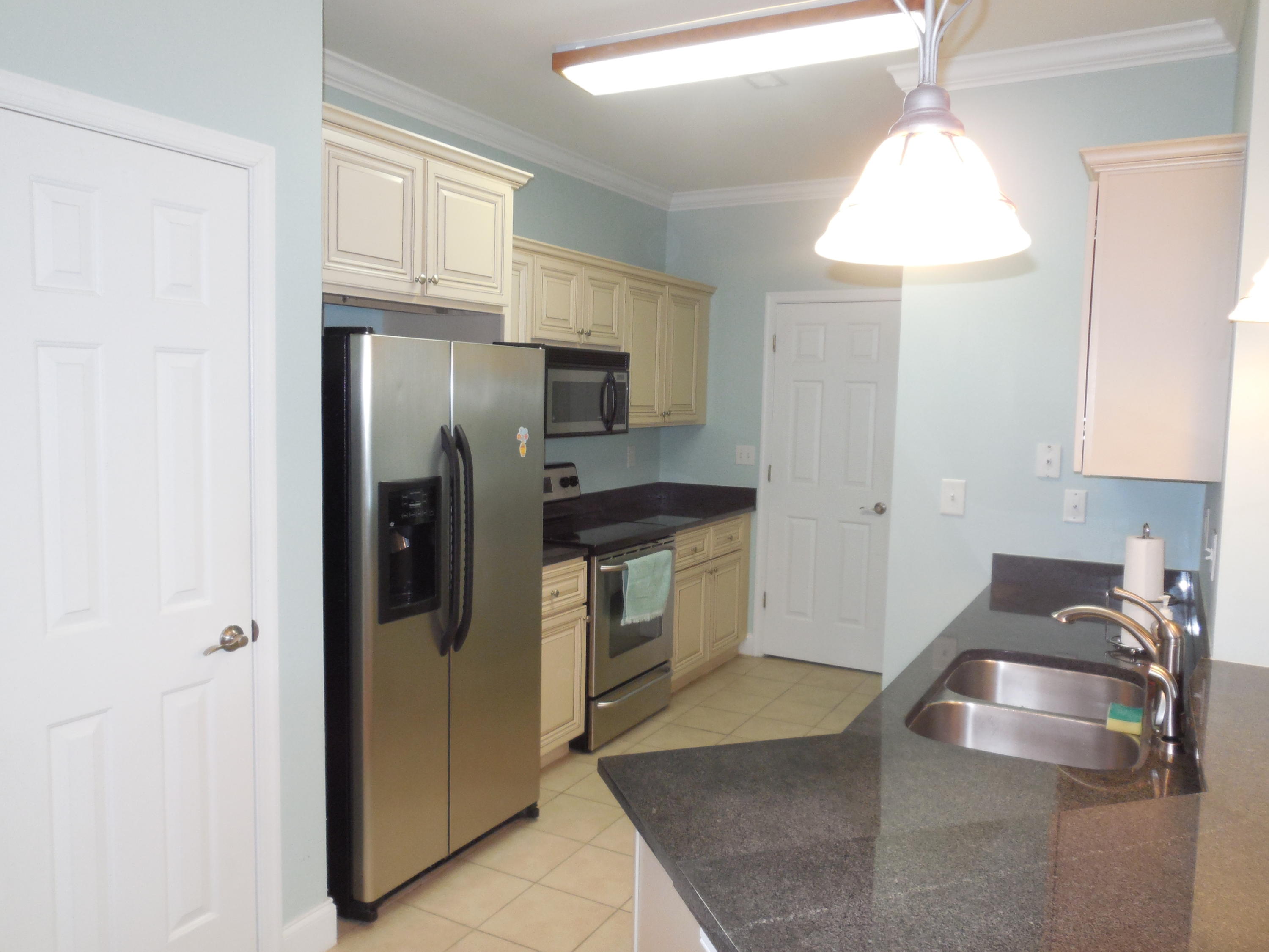 1984 Folly Road, Unit B113 Charleston, SC 29412 - Photo 3 of 15 DSCN2905