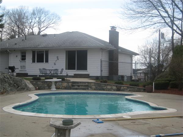 14 Stockwell Road Stoneham, MA 02180 - Photo 3 of 20 Gallery Image 3