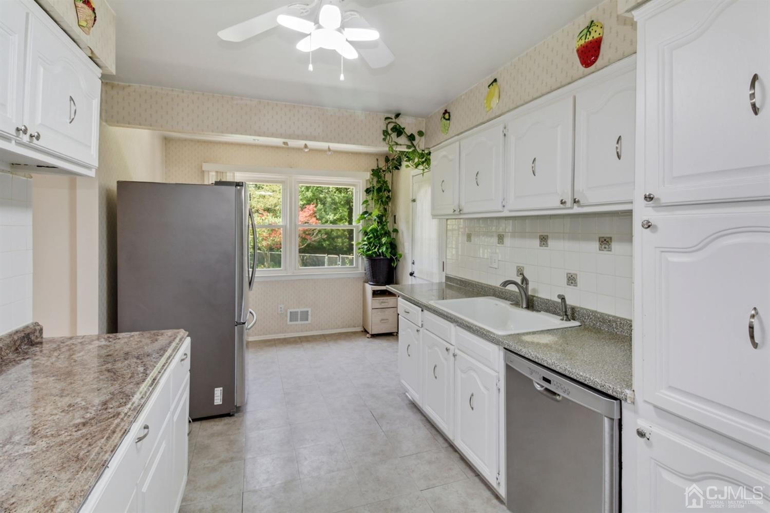 64 Winding Road Iselin, NJ 08830 - Photo 11 of 27 Gallery Image 11