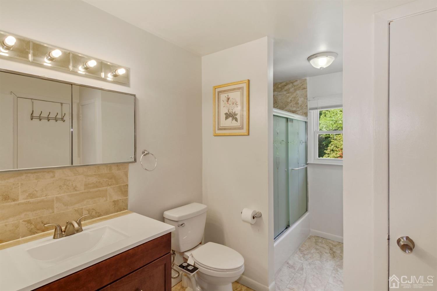 64 Winding Road Iselin, NJ 08830 - Photo 18 of 27 Gallery Image 18