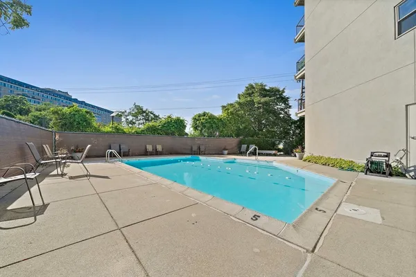 $325,000 | 133 Commander, Unit 219, Quincy, MA 02171