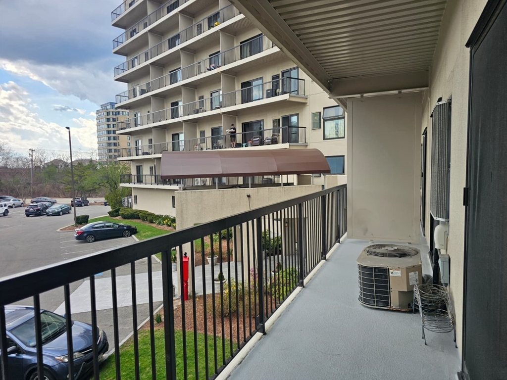 133 Commander, Unit 219 Quincy, MA 02171 - Photo 9 of 15