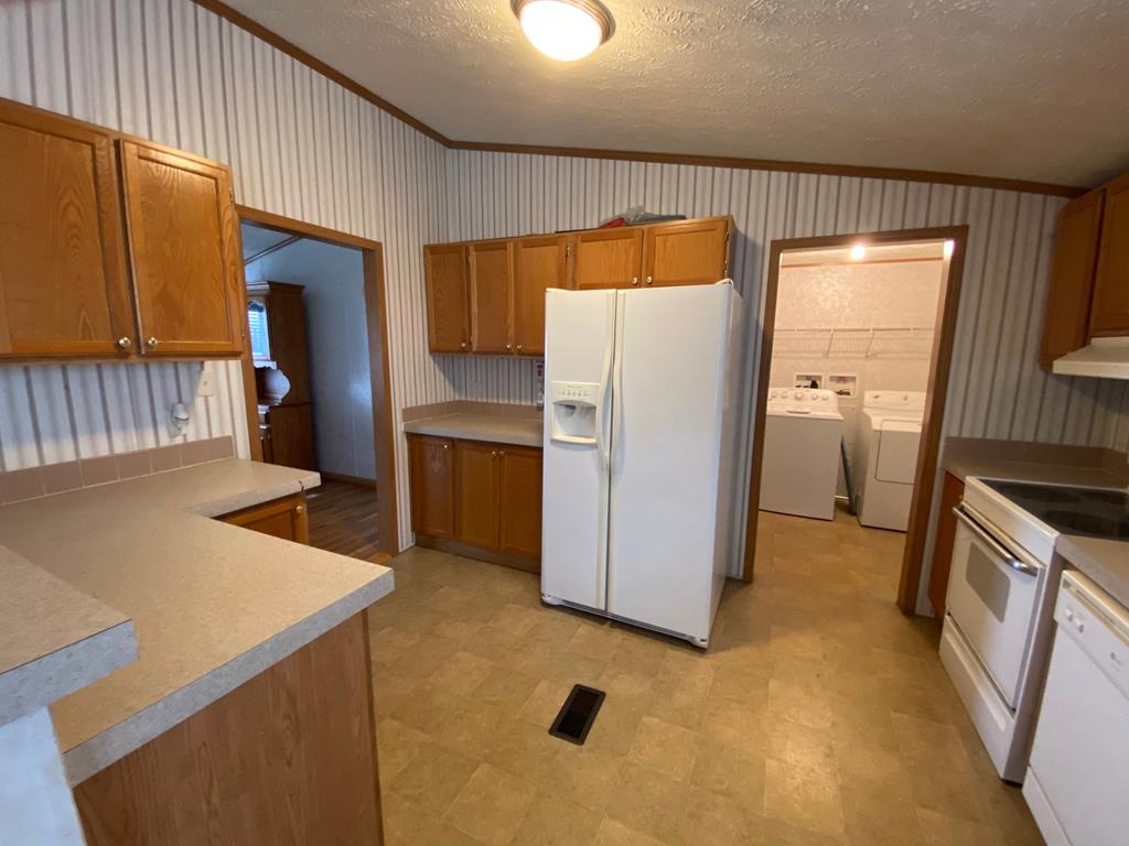 8145 Mountain Road Cedar Bluff, VA 24609 - Photo 13 of 34 Gallery Image 13