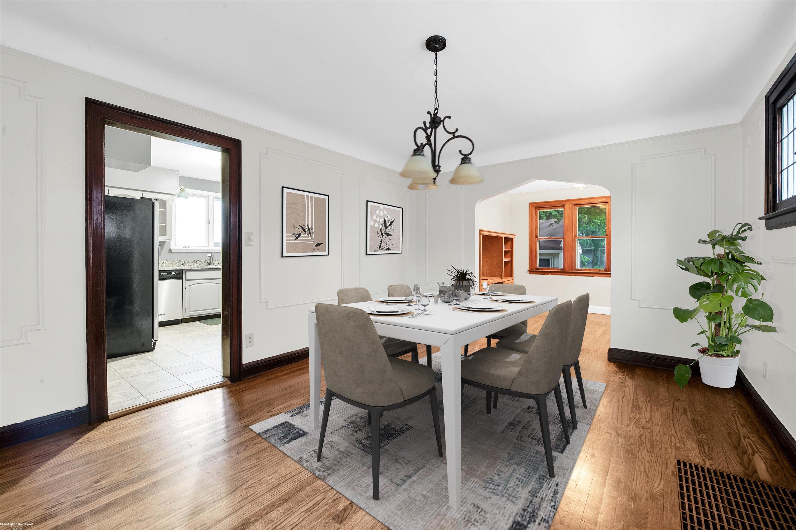 893 Rivard Boulevard Grosse Pointe, MI 48230 - Photo 9 of 27 50112072-8.JPG