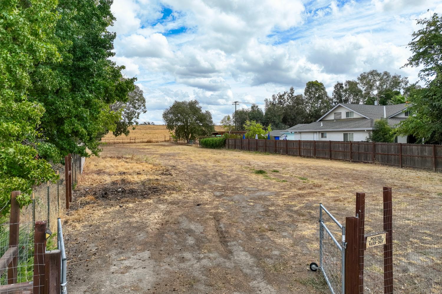 0 Tunis Road Sacramento, CA 95835 - Photo 2 of 7 a backyard of a house with lots of green space