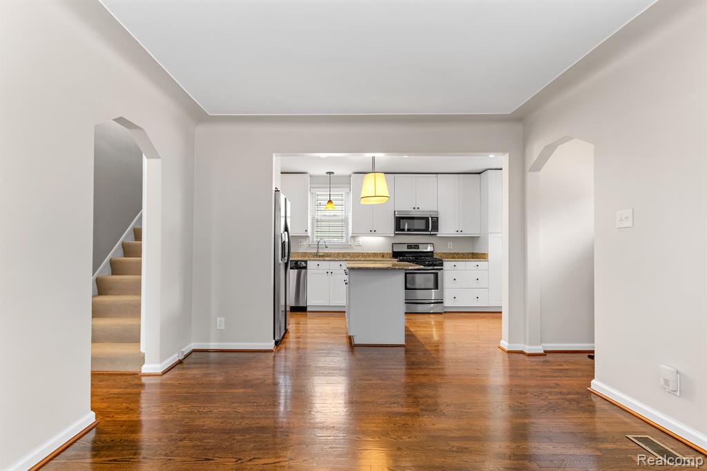 2756 Cumberland Road Berkley, MI 48072 - Photo 12 of 31 Gallery Image 12