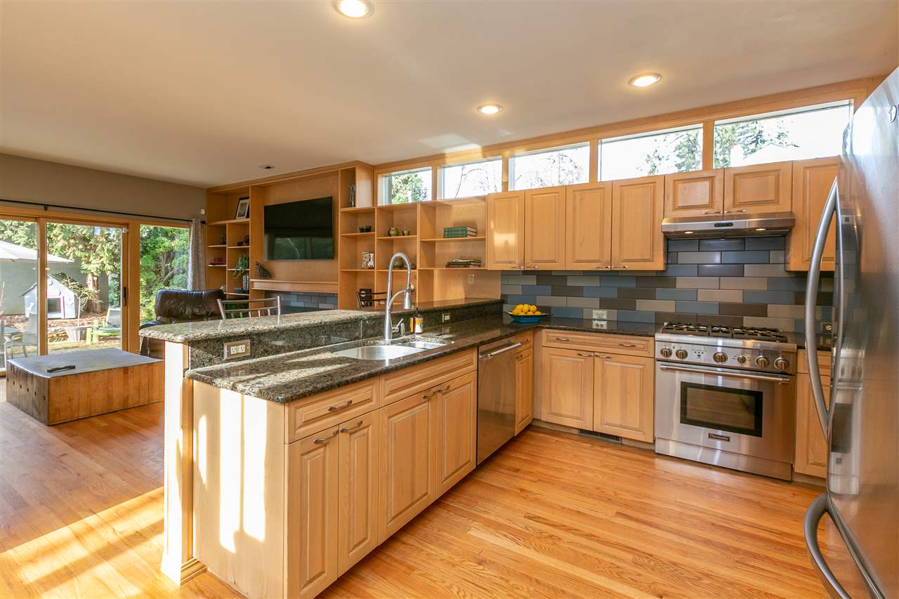 910 East Overbluff Road Spokane, WA 99203 - Photo 8 of 20 Gallery Image 8