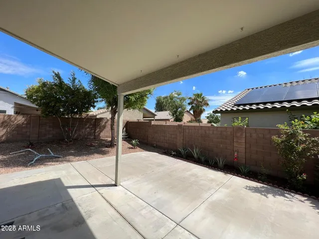 $1,850 | 15796 West Latham Street, Goodyear, AZ 85338