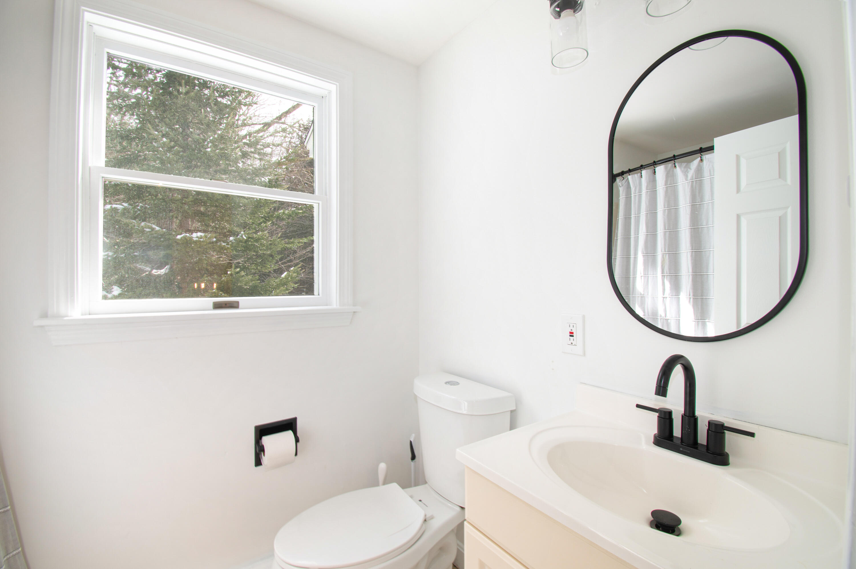 998 Pinkham Brook Road, Unit C Durham, ME 04222 - Photo 9 of 29 998UCPinkhamBrookRd-06