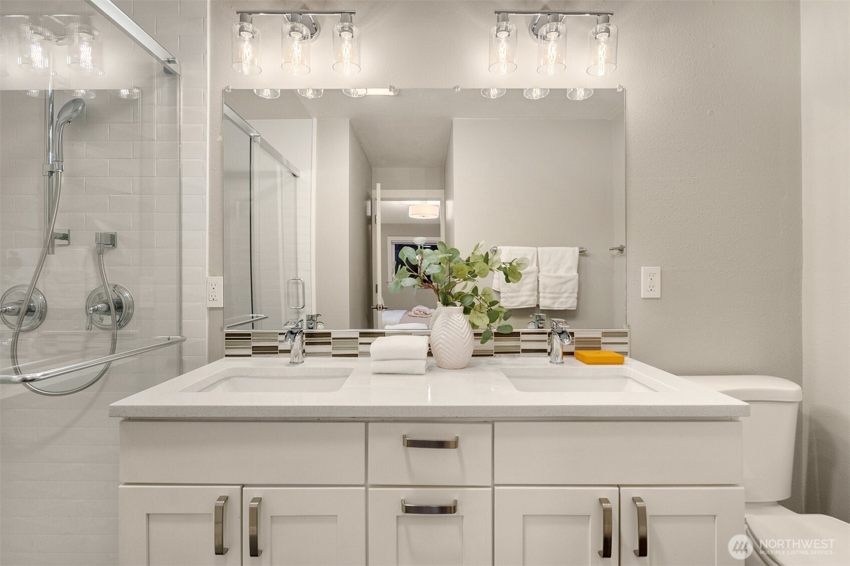 7010 Northeast 153rd Place Kenmore, WA 98028 - Photo 20 of 37