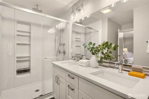 $1,279,998 | 7010 Northeast 153rd Place, Kenmore, WA 98028