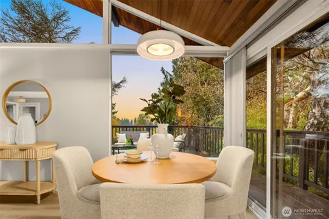 $1,279,998 | 7010 Northeast 153rd Place, Kenmore, WA 98028