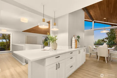 $1,279,998 | 7010 Northeast 153rd Place, Kenmore, WA 98028