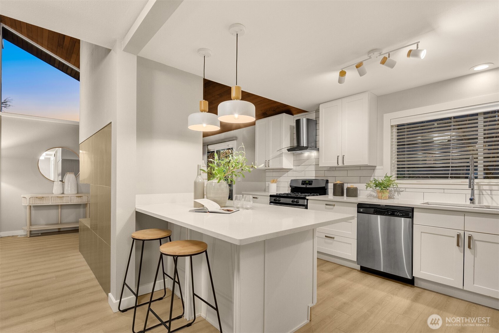 7010 Northeast 153rd Place Kenmore, WA 98028 - Photo 8 of 37