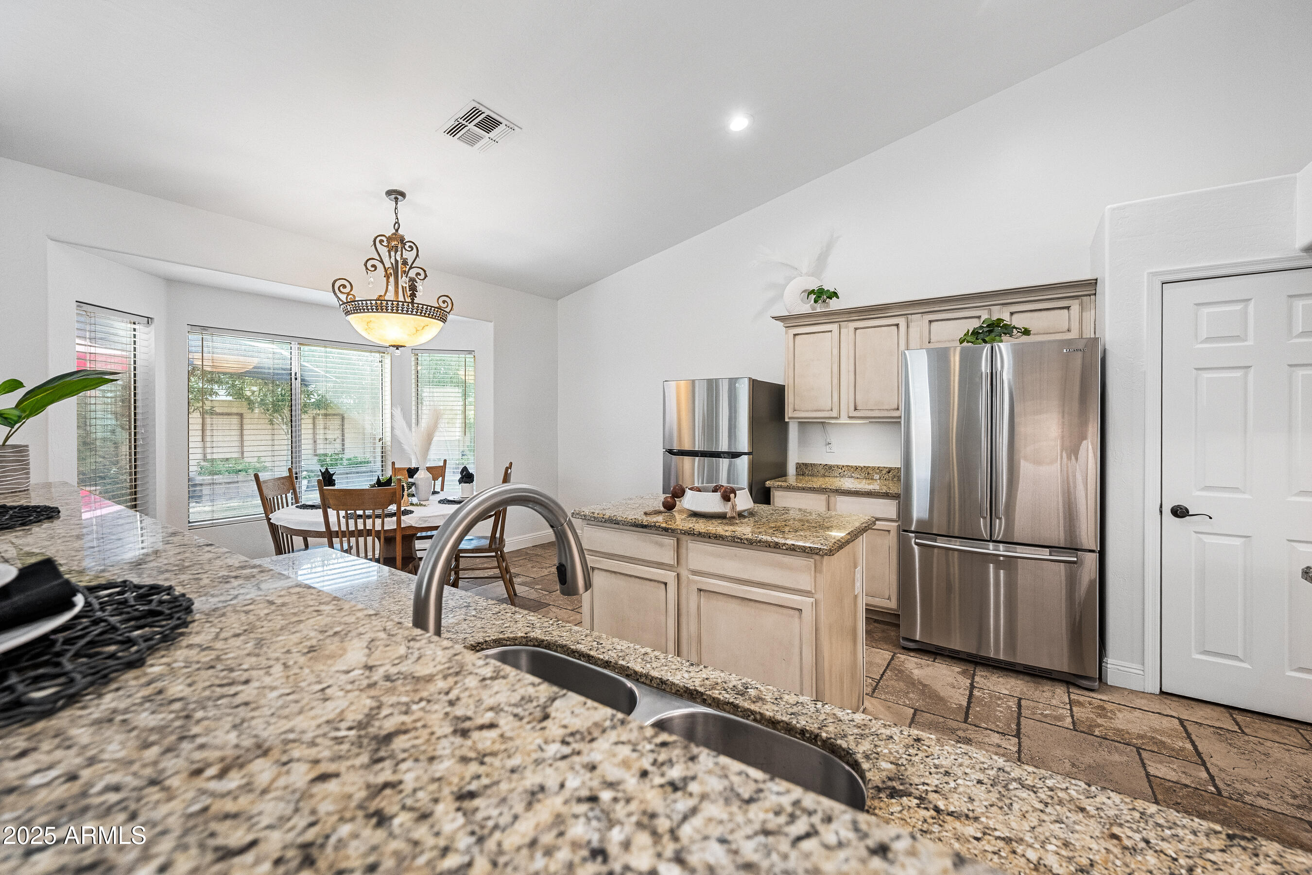 1541 West Chilton Avenue Gilbert, AZ 85233 - Photo 18 of 71 Kitchen