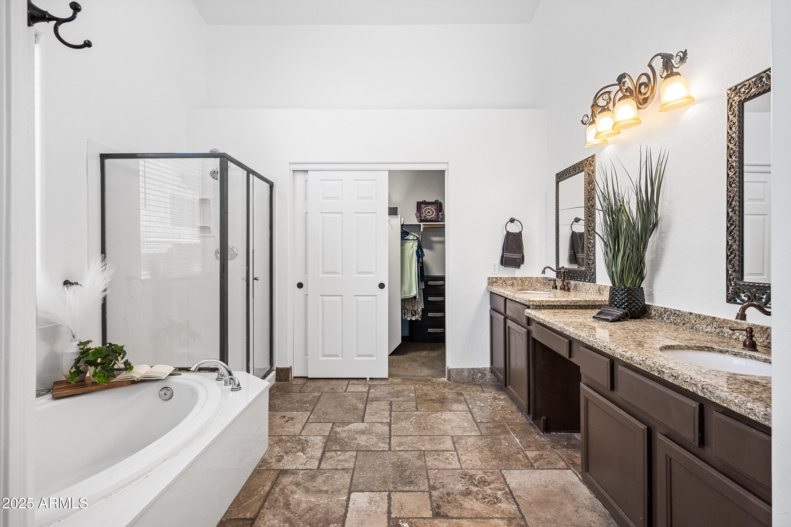 1541 West Chilton Avenue Gilbert, AZ 85233 - Photo 33 of 71 Primary Bathroom