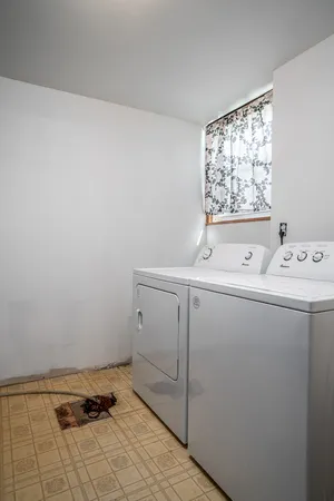 $299,900 | 817 16th Street, Bettendorf, IA 52722