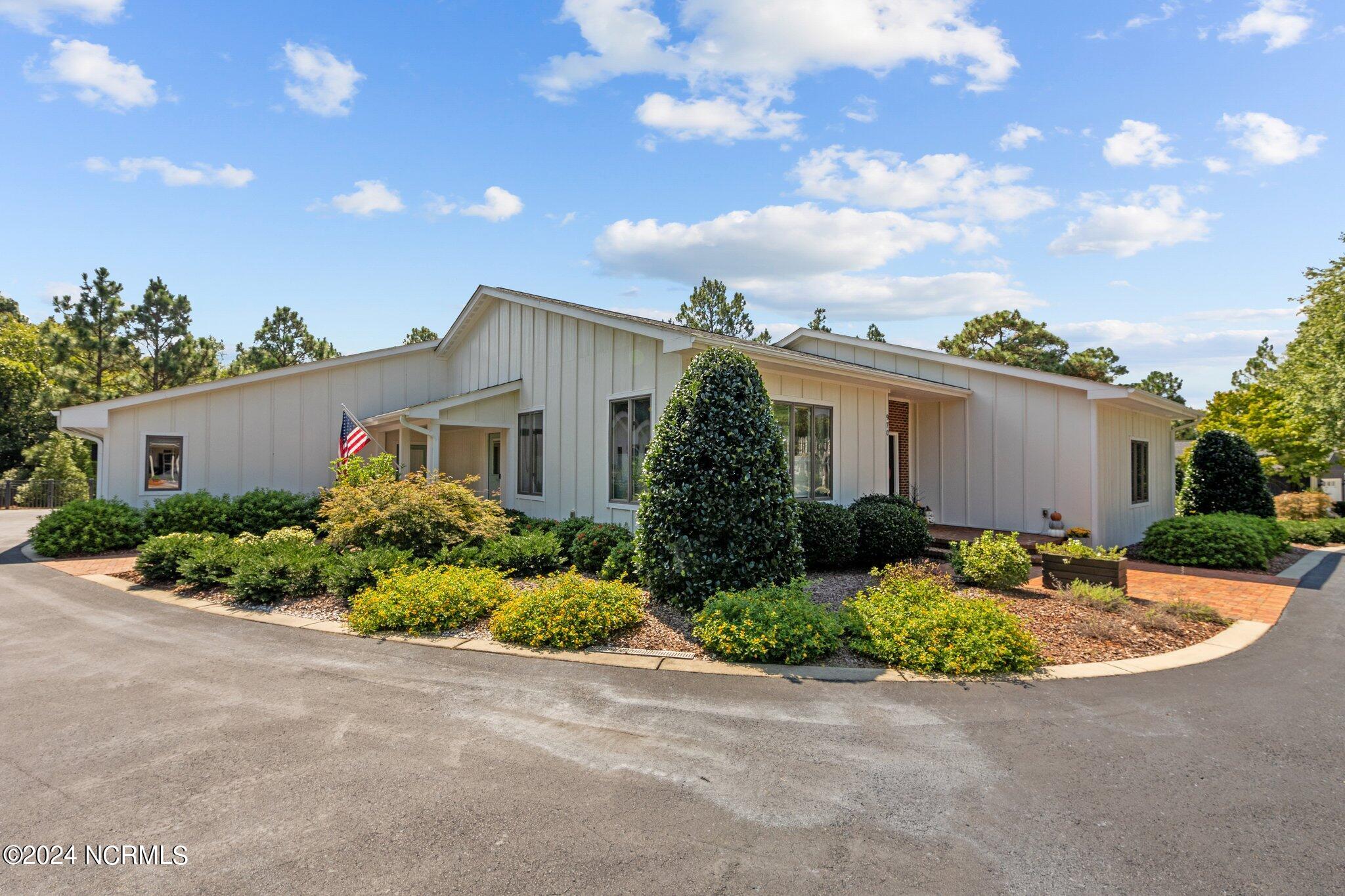 970 Diamondhead Drive South Pinehurst, NC 28374 - Photo 6 of 53 46-web-or-mls-707A8567