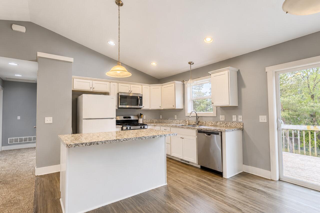 415 Pine Ridge Drive Belding, MI 48809 - Photo 10 of 28 45828A3A-83E9-4623-9C52-60A94694ED63