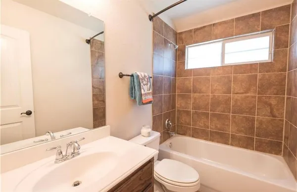 $2,800 | 8617 Laughing Waters Trail, McKinney, TX 75070