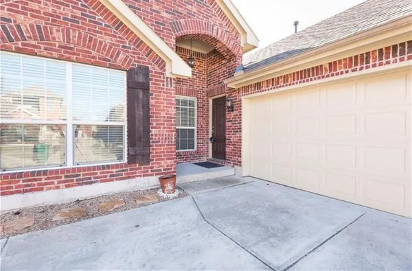 $2,800 | 8617 Laughing Waters Trail, McKinney, TX 75070