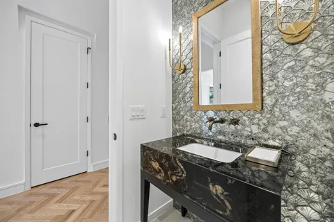 $3,395,000 | 4437 Grassmere Lane, University Park, TX 75205