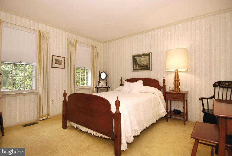 11731 Quay Road Oakton, VA 22124 - Photo 11 of 29 Bedroom #3