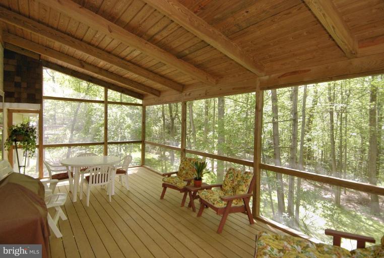 11731 Quay Road Oakton, VA 22124 - Photo 14 of 29 Screened-in Porch