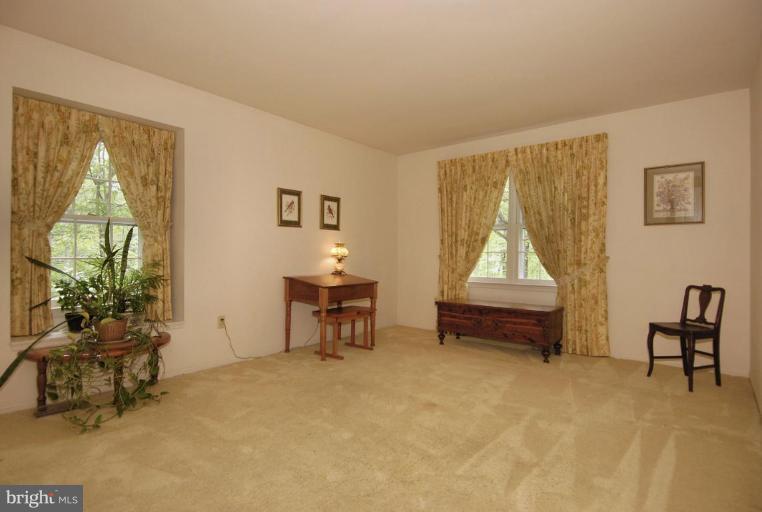 11731 Quay Road Oakton, VA 22124 - Photo 15 of 29 Bedroom #2