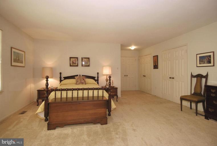 11731 Quay Road Oakton, VA 22124 - Photo 16 of 29 Master Bedroom