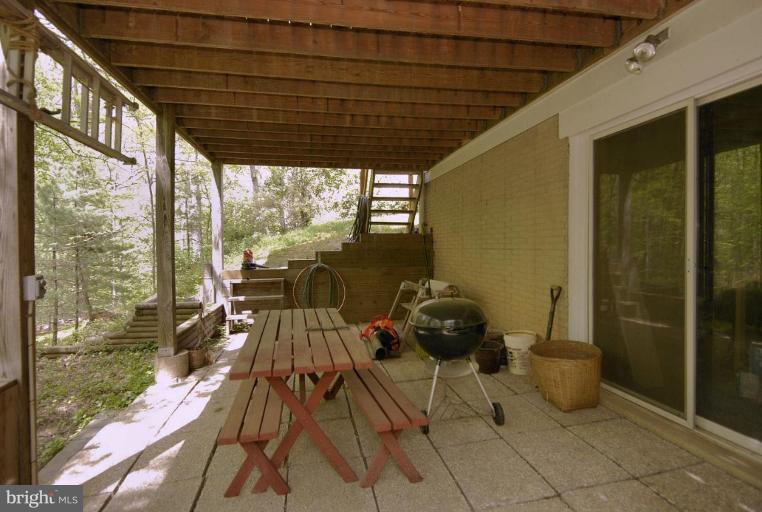 11731 Quay Road Oakton, VA 22124 - Photo 24 of 29 Patio