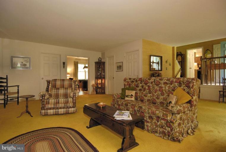 11731 Quay Road Oakton, VA 22124 - Photo 25 of 29 Family Room #2