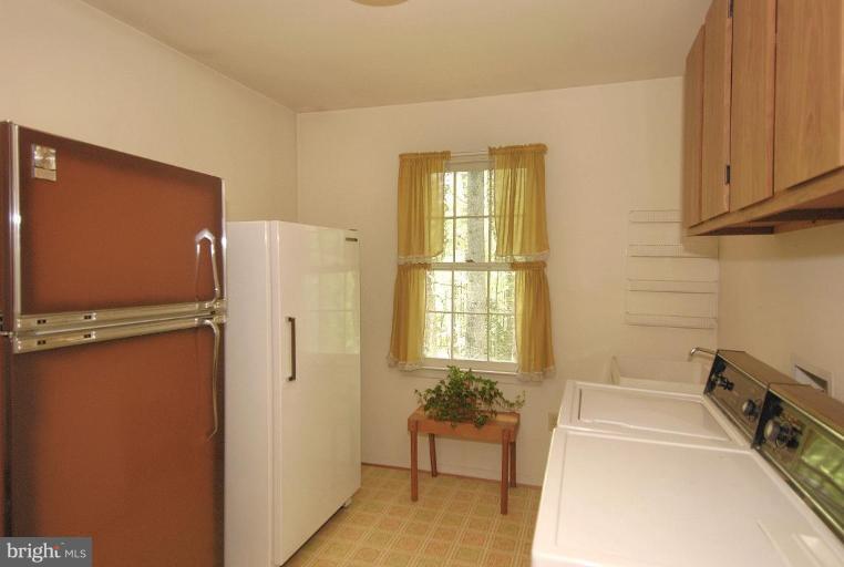 11731 Quay Road Oakton, VA 22124 - Photo 6 of 29 Laundry Area 1