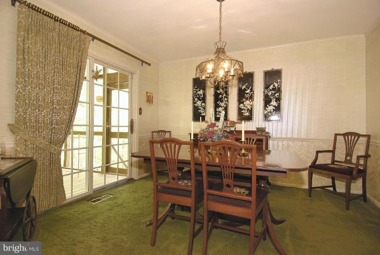 11731 Quay Road Oakton, VA 22124 - Photo 9 of 29 Dining Room