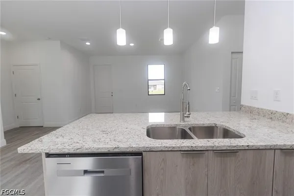 $284,999 | 1476 Rugby Circle, LaBelle, FL 33935