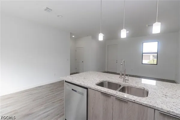 $284,999 | 1476 Rugby Circle, LaBelle, FL 33935