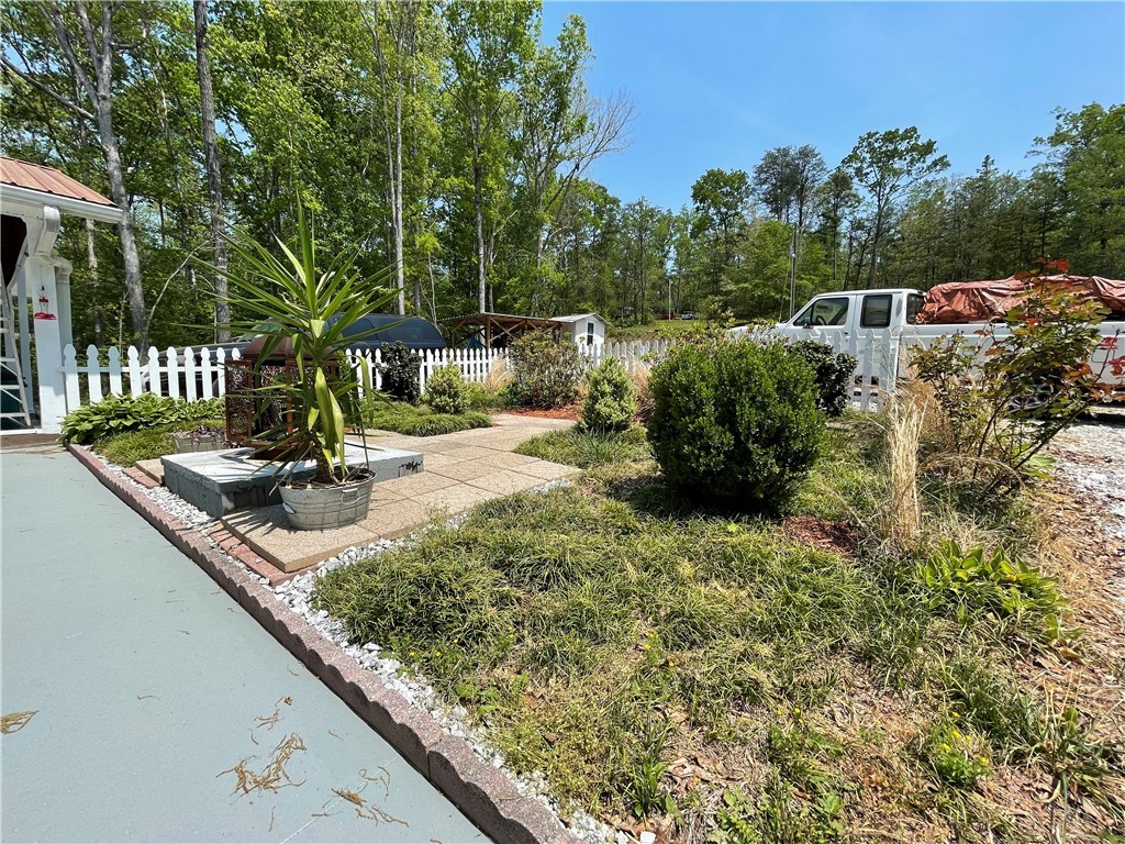 649 State Rd S-37-577 Salem, SC 29676 - Photo 9 of 50 Garden