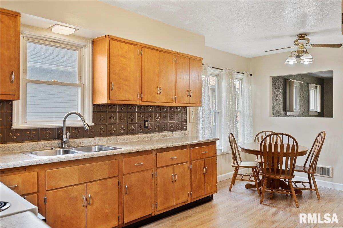 2244 South 9th Street Springfield, IL 62703 - Photo 11 of 43