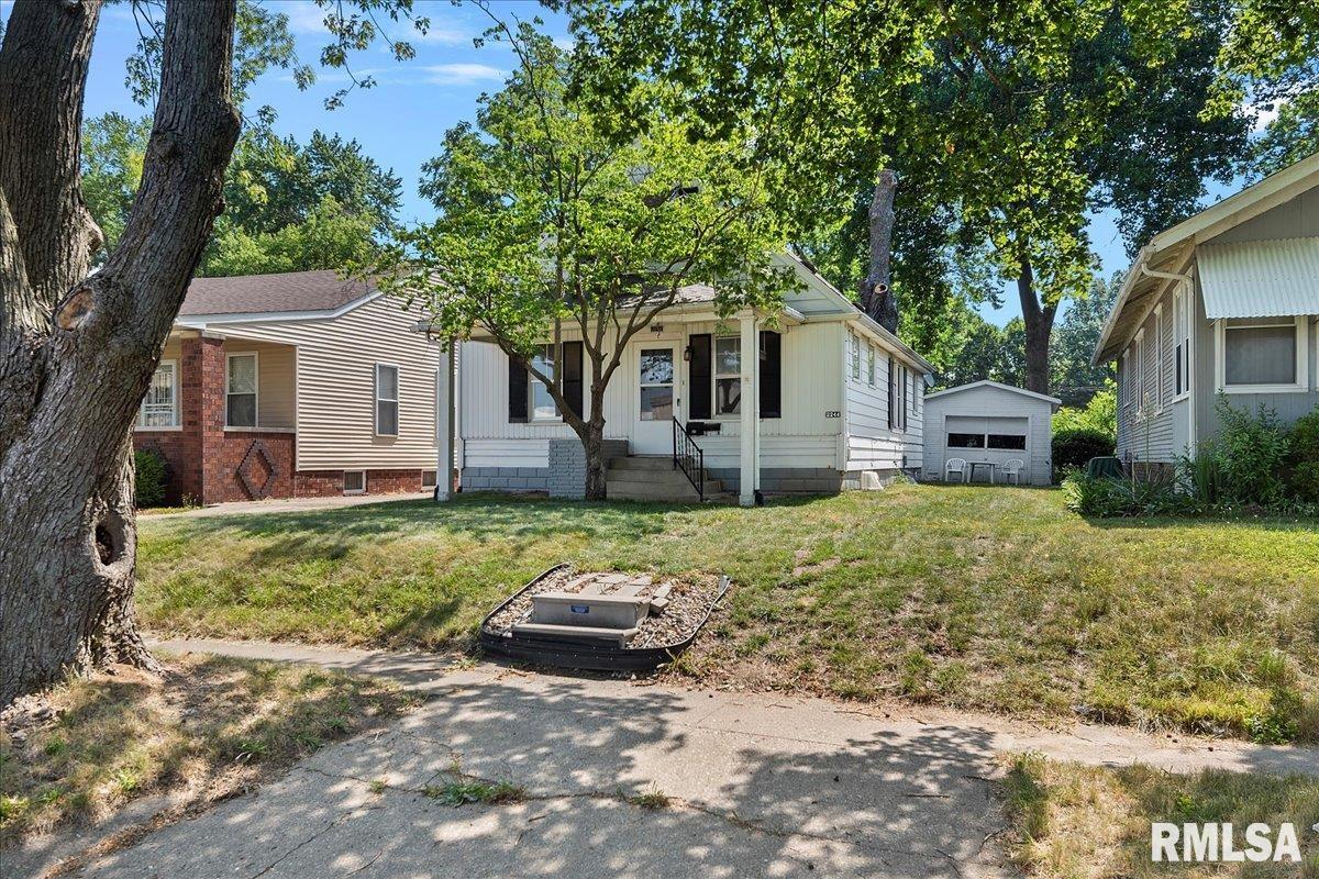 2244 South 9th Street Springfield, IL 62703 - Photo 2 of 43