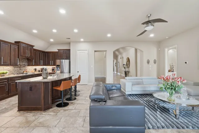 $530,000 | 127 Deerchase Drive, Conroe, TX 77384